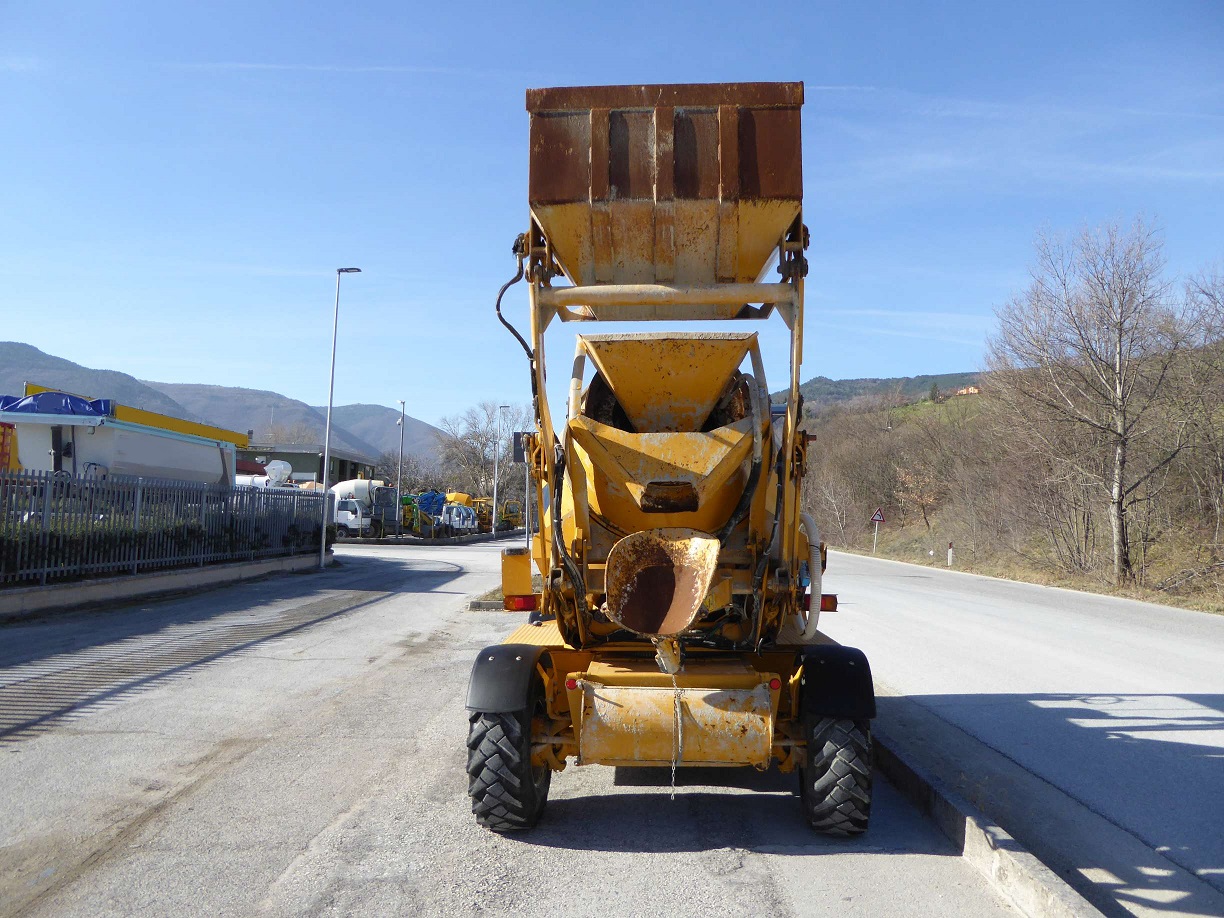 mobile concrete crushers sale