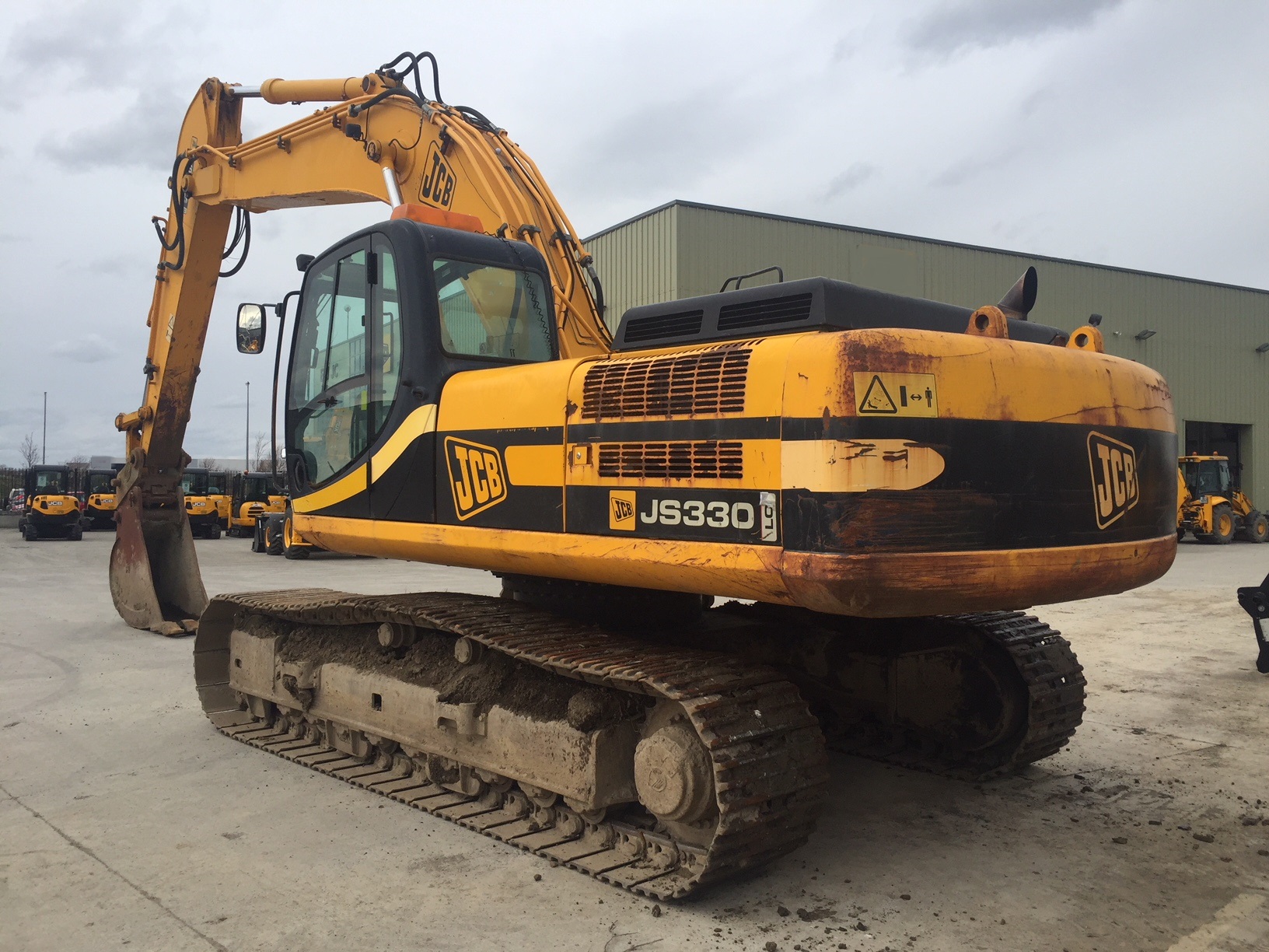 JCB JS330 LC | Omnia Machinery