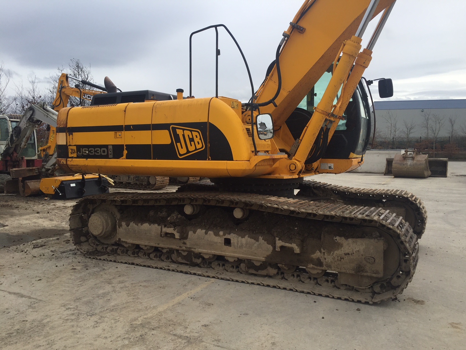 JCB JS330 LC | Omnia Machinery