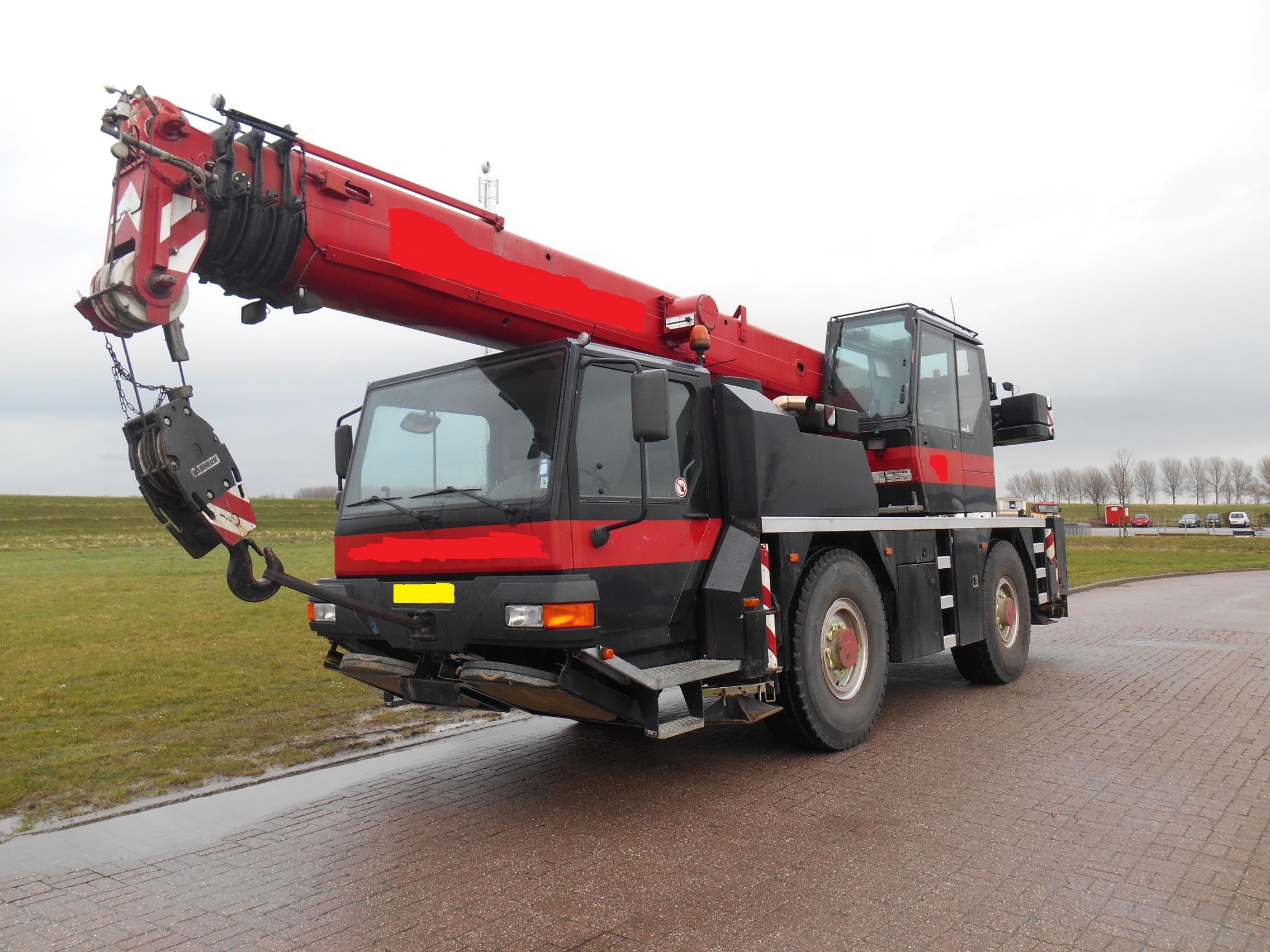 Liebherr LTM 1030 | Omnia Machinery