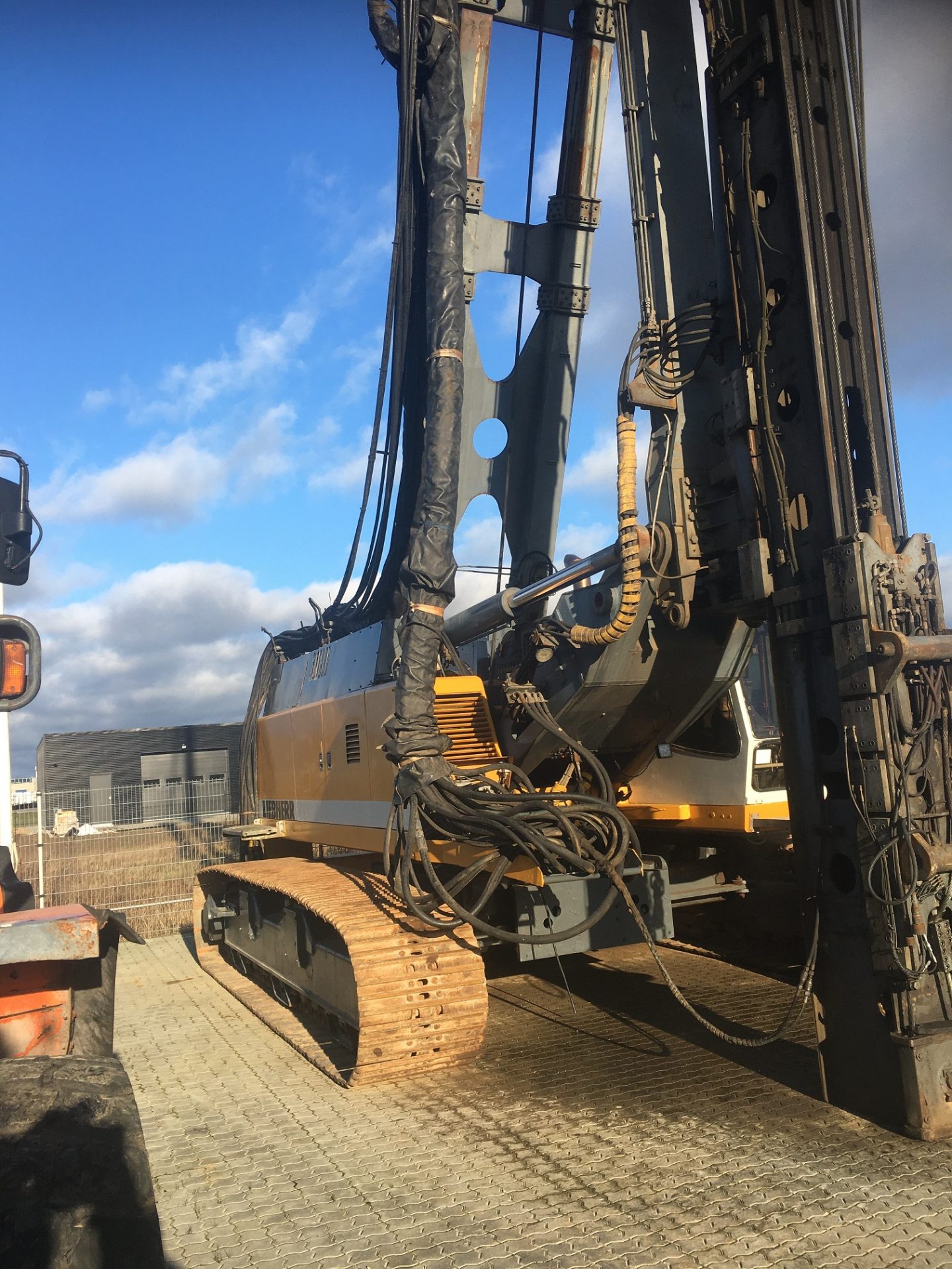 Used Liebherr LRB 255 Rotary Piling Rig For Sale | Omnia Machinery