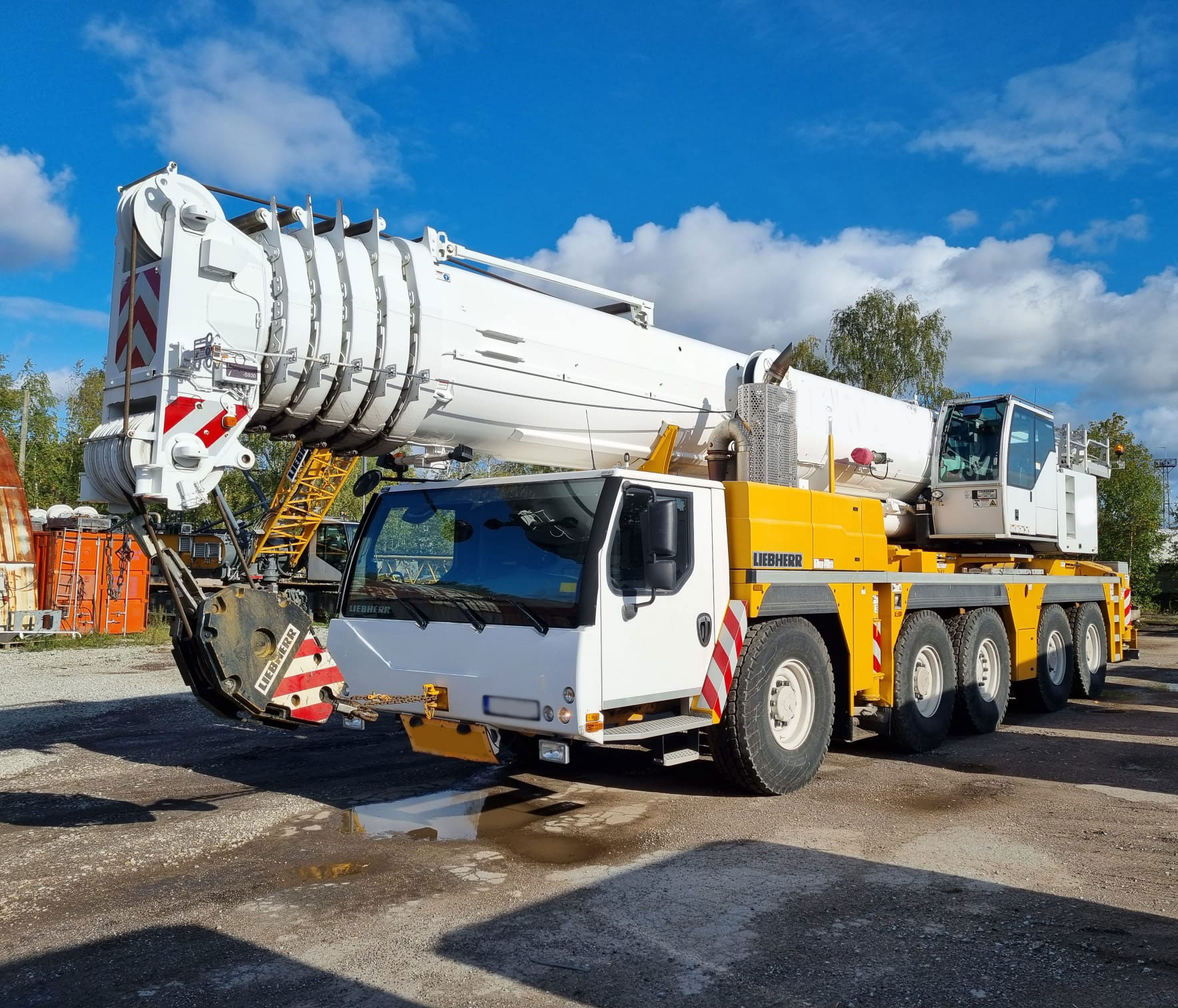 Liebherr LTM 1220-5.2 Mobile Crane | Omnia Machinery