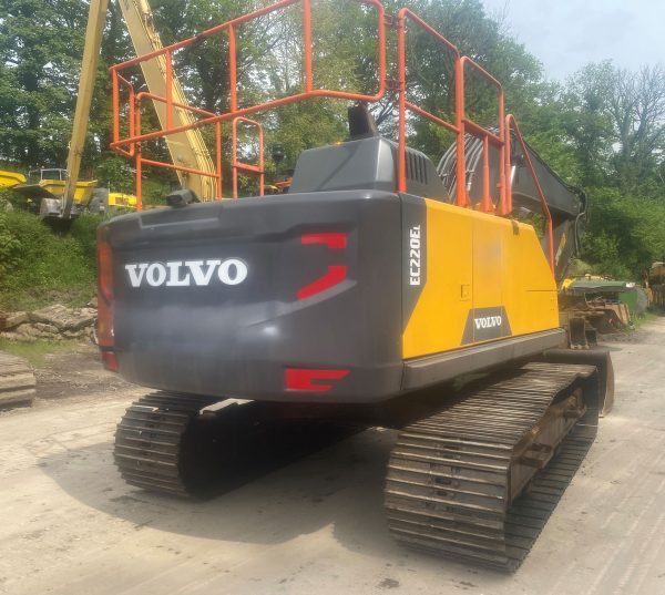 Volvo EC220EL Excavator
