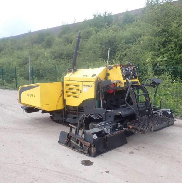 Bomag BF 223 C Paver