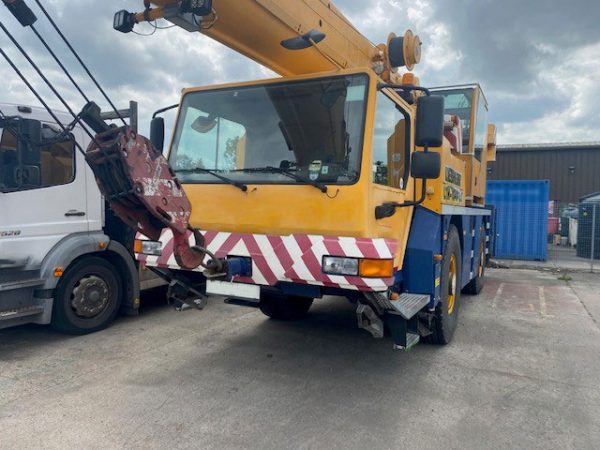 Liebherr LTM 1040-2.1 Mobile Crane