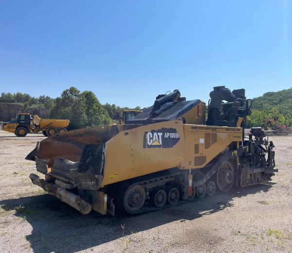 Caterpillar AP1055F Paver