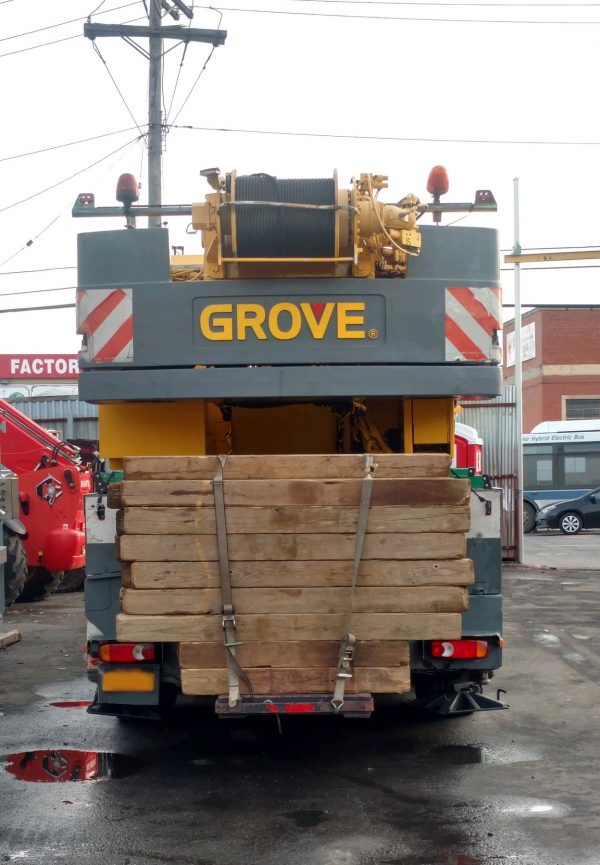 Grove GMK 3055 Mobile Crane