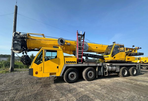 Grove TMS9000E Mobile Crane