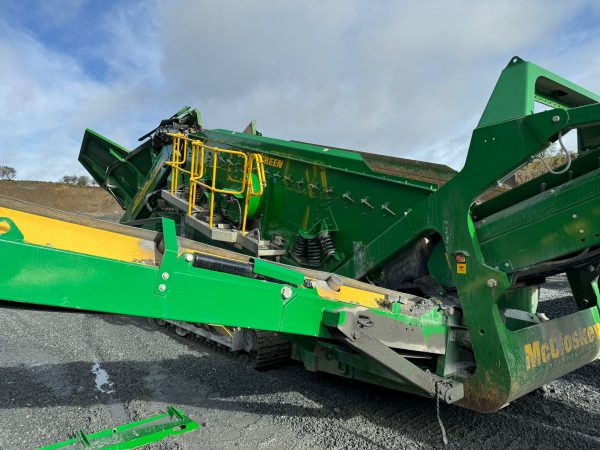 McCloskey R230 Scalping Screen