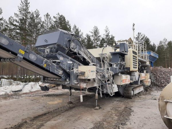 Metso LT 300HPS Cone Crusher