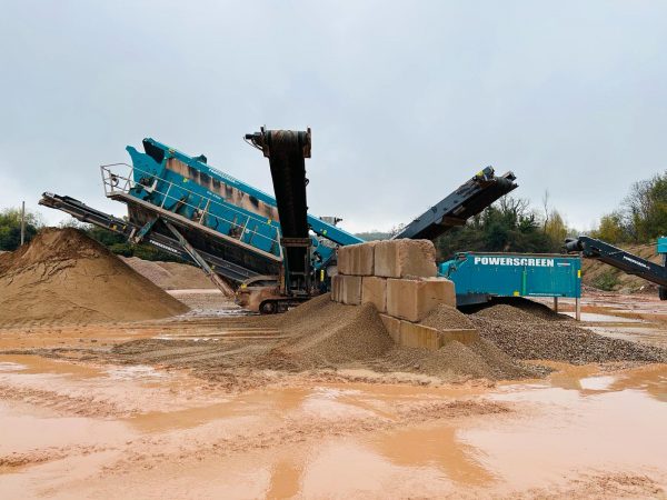 Powerscreen Chieftain 2200 Incline Screen