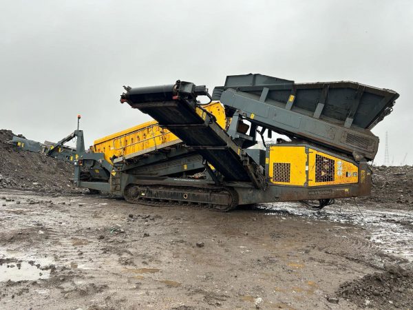 Rubblemaster HS1100M Scalping Screen