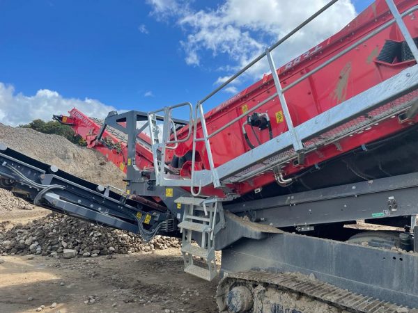 Terex Finlay 883+ Scalping Screen