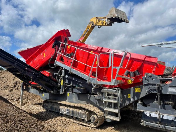 Terex Finlay 883+ Scalping Screen