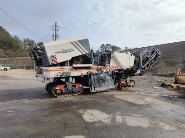 Wirtgen W 220 Cold Planer