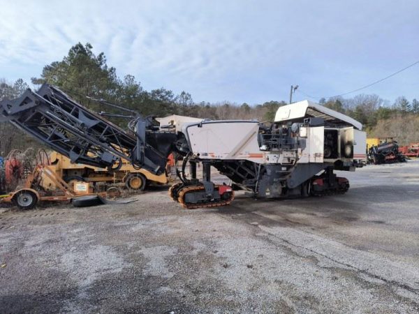 Wirtgen W 220 Cold Planer