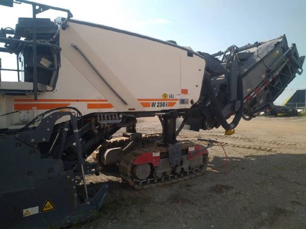 Wirtgen W 250 I Road Planer