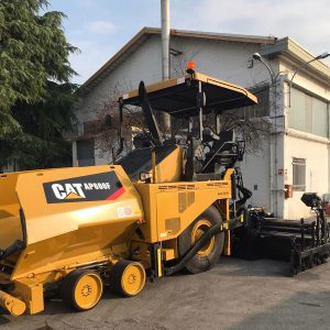 Caterpillar AP600F Paver