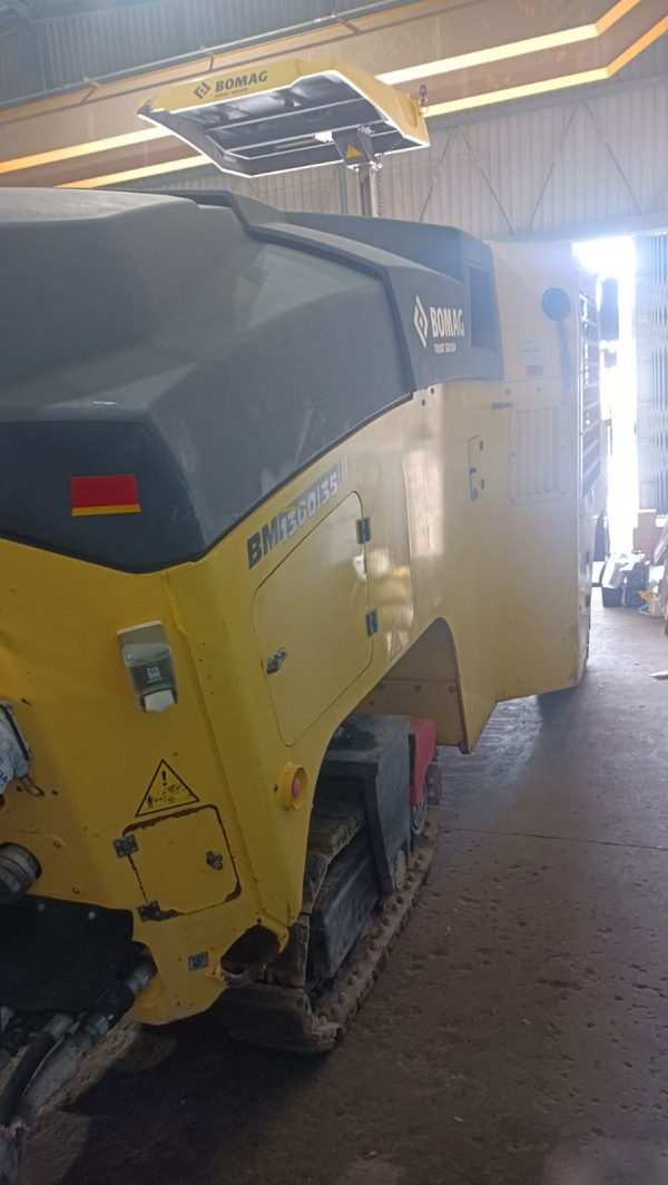 Bomag BM 1300/35 Road Planer