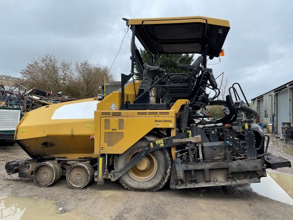 Caterpillar AP500F Paver