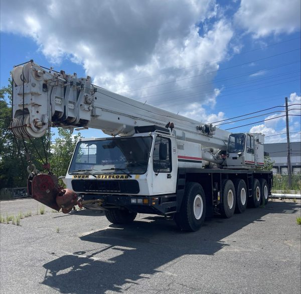 Grove GMK 5130 Mobile Crane