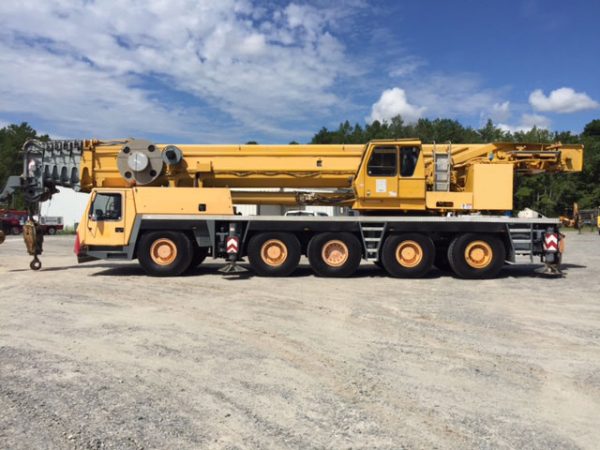 Grove GMK 5210 Mobile Crane