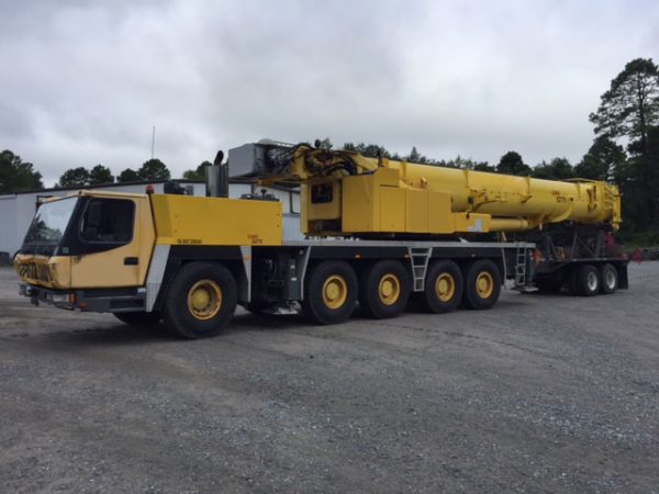 Grove GMK 5275 Mobile Crane