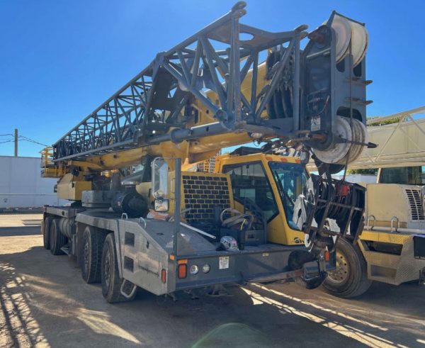 Grove TMS9000E Mobile Crane