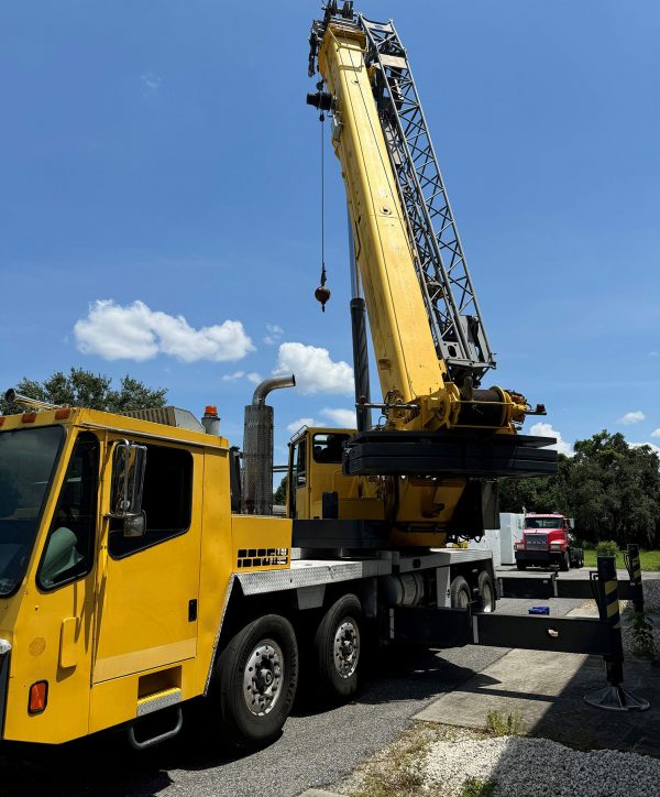 Grove TMS900E Mobile Crane