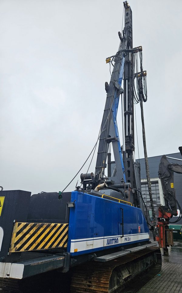 Junttan PM-23LC Hammer Piling Rig