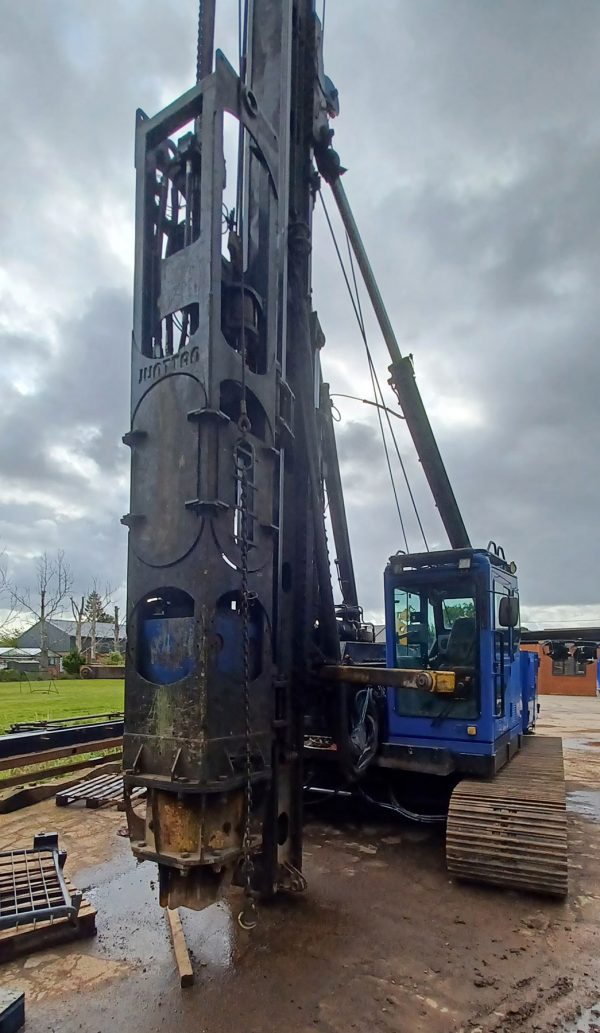 Junttan PM16 Hammer Piling Rig