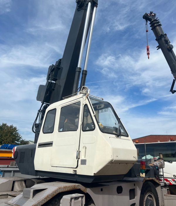 Kobelco RK200 Mobile Crane