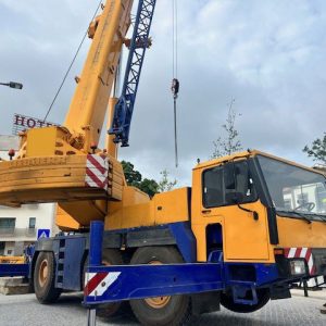 Liebherr LTM 1055-1 Mobile Crane