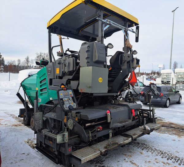 Vogele Super 1303-3i Paver