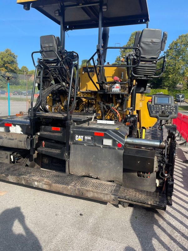 Caterpillar AP555F Paver