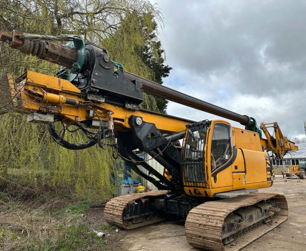 Casagrande B175 XP-2 Rotary Piling Rig