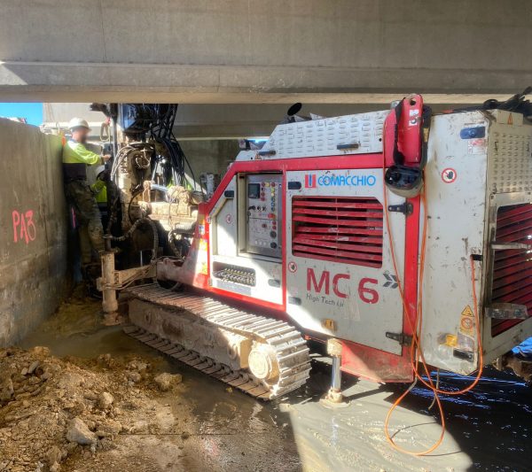 Comacchio MC6 Micro Piling Rig