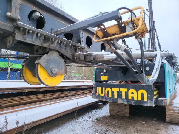 Junttan PM-20 Hammer Piling Rig