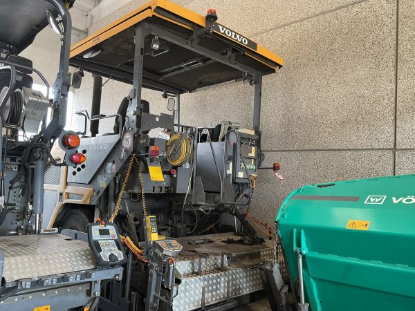 Volvo ABG P 6870 C Paver