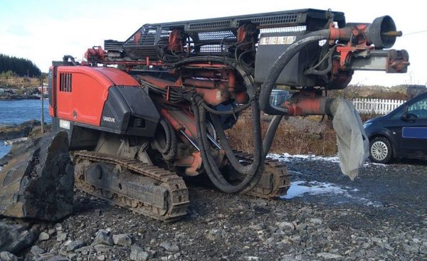 Sandvik Dino DC410Ri T4 Rock Drill