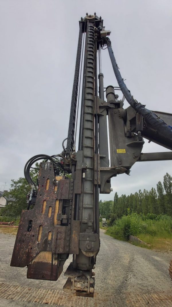 ABI TM 13/16 Vibratory Piling Rig