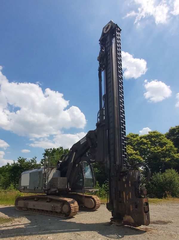 ABI TM 13/16 Vibratory Piling Rig