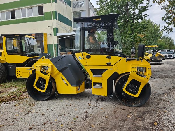 Bomag BW 151 AD-F Roller