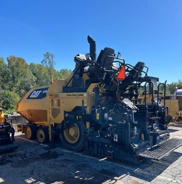 Caterpillar AP500F Paver