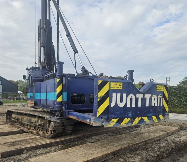 Junttan PM-20LC Hammer Piling Rig