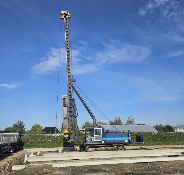 Junttan PM-20LC Hammer Piling Rig