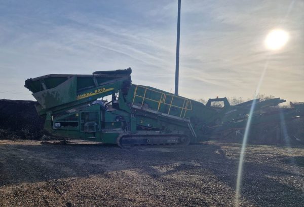 McCloskey R230 Scalping Screen