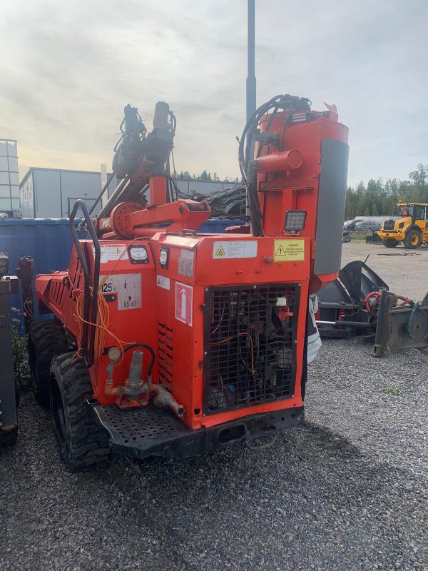 Sandvik DC122R Rock Drill