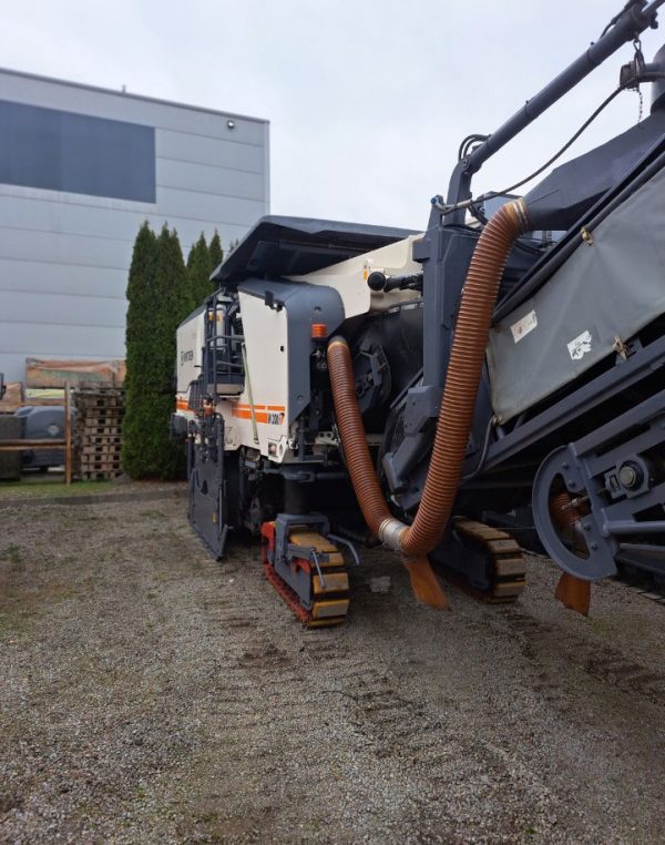 Wirtgen W 200 i Road Planer