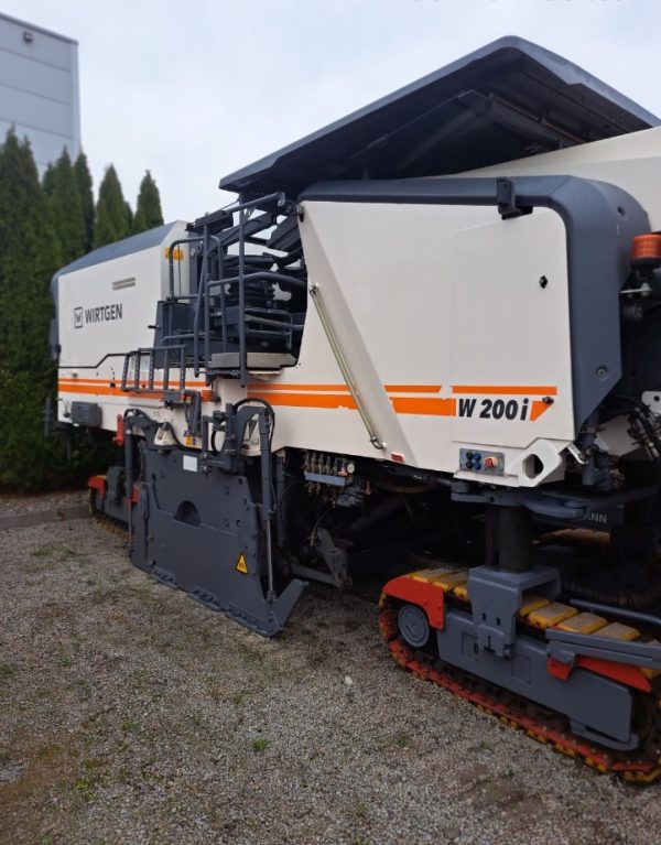 Wirtgen W 200 i Road Planer